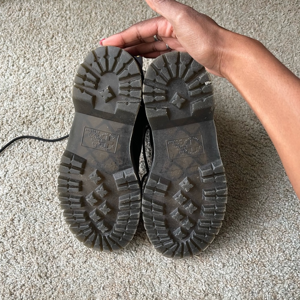 Dr Martens 1460 Bex 8-Eye Boot - Picture 16 of 16